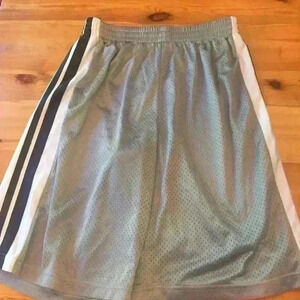 Like new! ASICS Basketball 🏀 Shorts